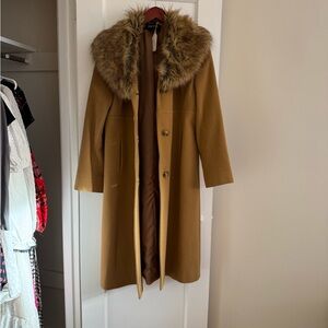 Jones New York Tan Trench Coat with Fur Collar